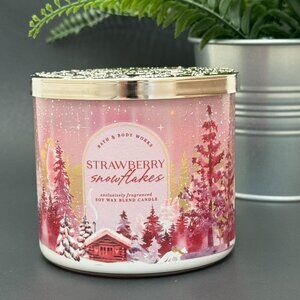 BBW Strawberry Snowflakes Bath & Body Works 3 Wick Candle Year 2024 Edition